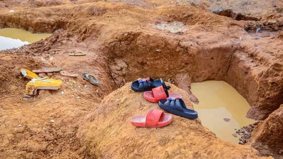 Rescue efforts at the sand pit collapse site in Yardoka village, Kaduna State